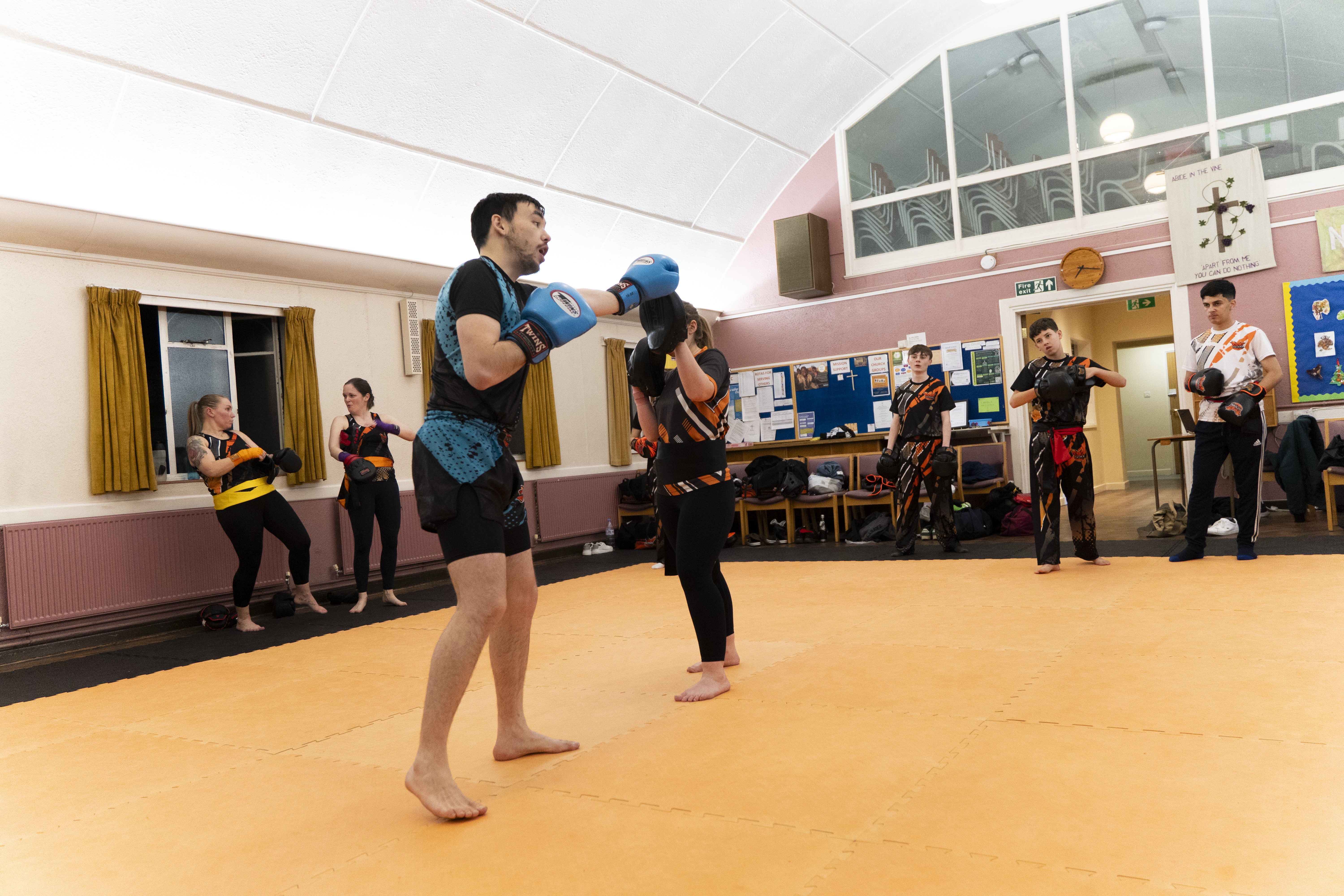 Teen & Adult kickboxing class